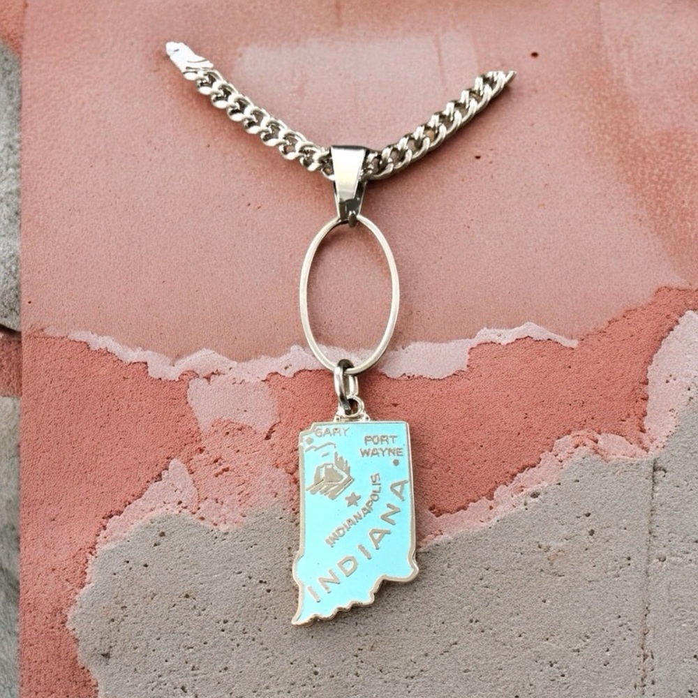 🆕 Indiana Oval Drop Pendant Necklace Vintage Enamel/Stainless Steel
